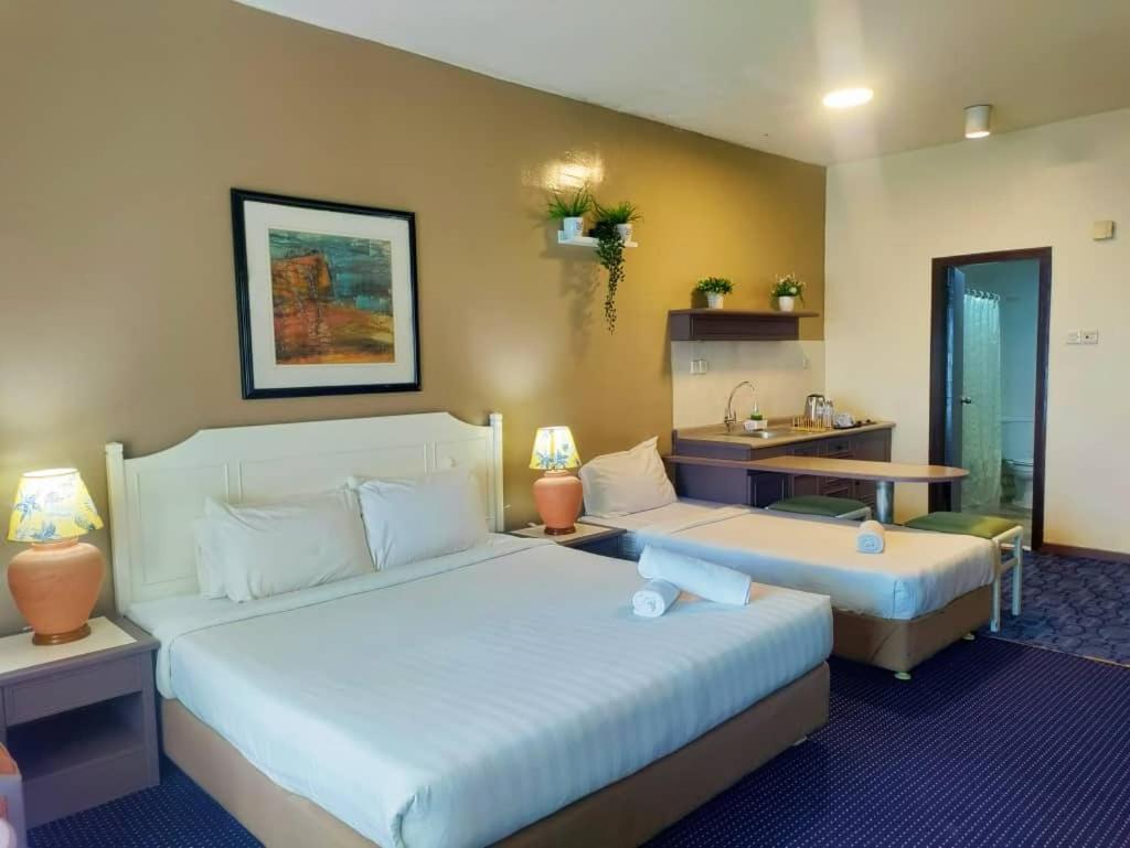 17 Jazz Sweet Beachfront Resort Танджунг-Бунга Экстерьер фото